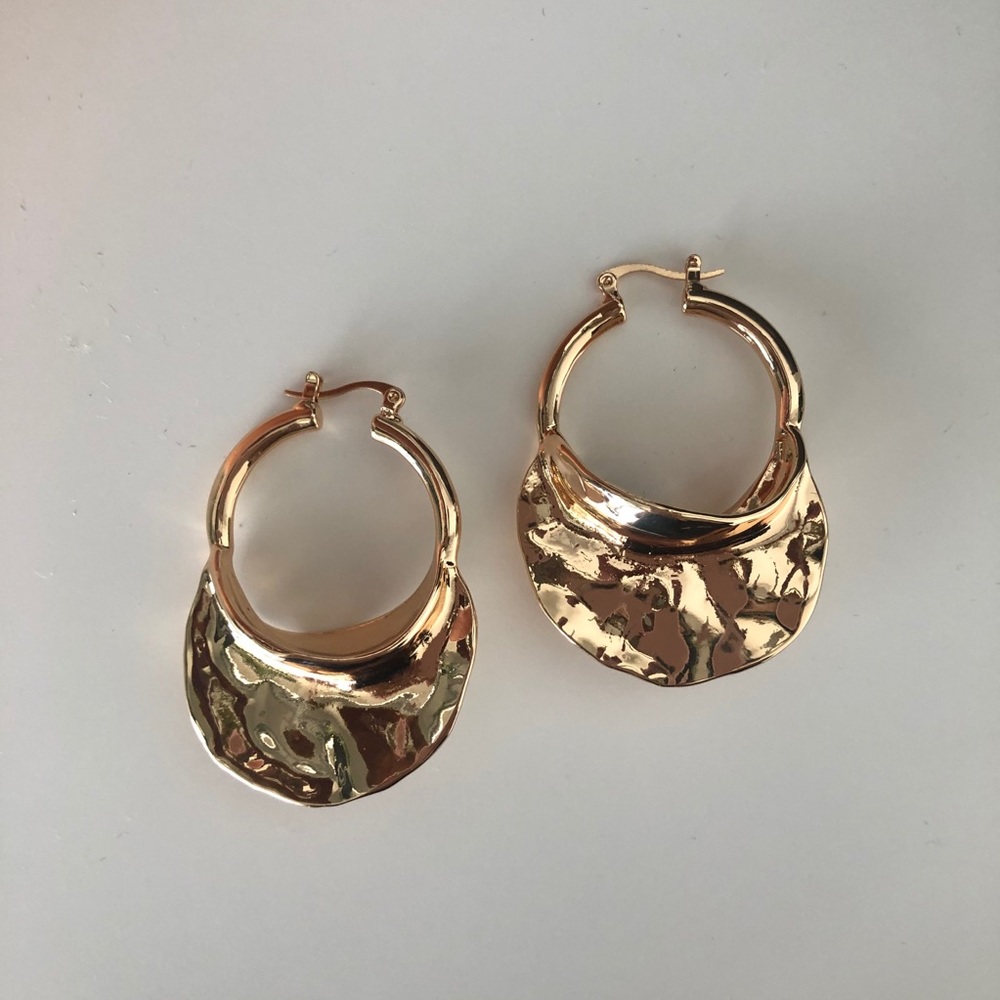 Swirl Large Hoop Earrings - NEW